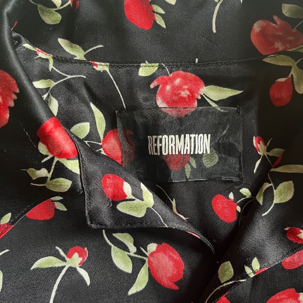 Reformation Shacket with Roses - Picture 2 of 4